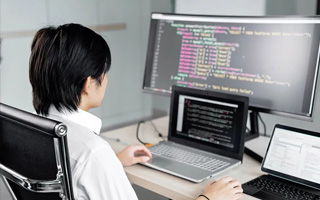 武穴 api php源码,下载的php源码怎么运行呢？